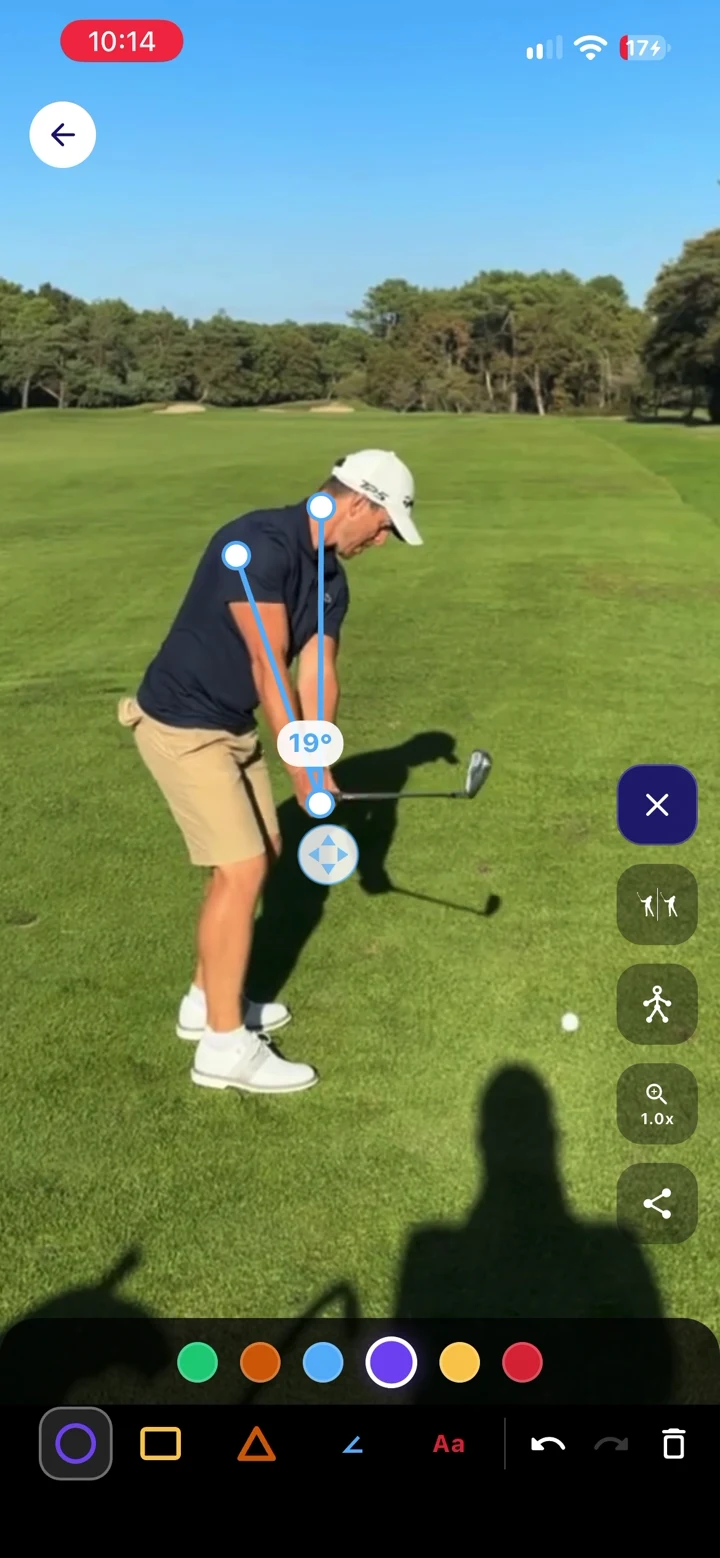 Analyse vidéo du swing avec les angles du corps.