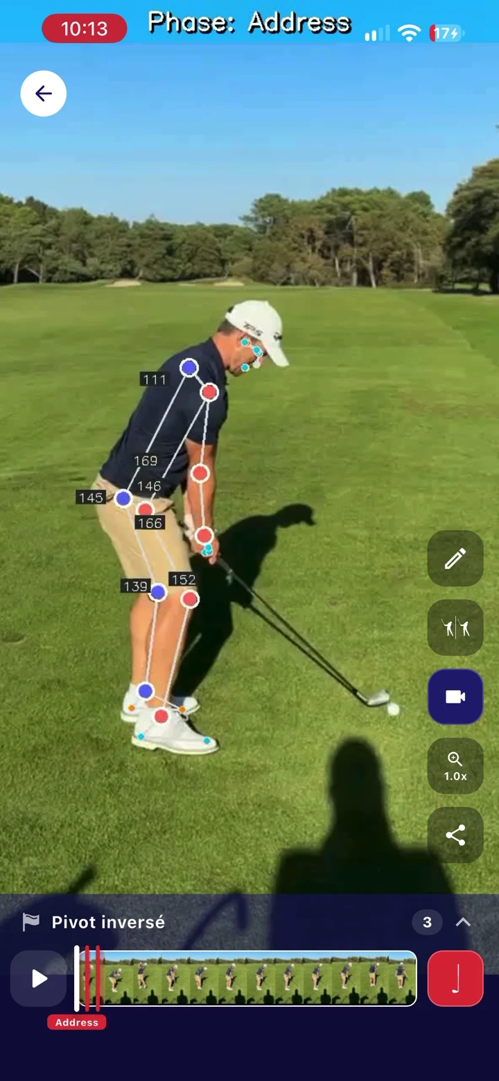 Repères articulaires et angles affichés sur le corps du joueur dans l’analyseur InsideGolf.